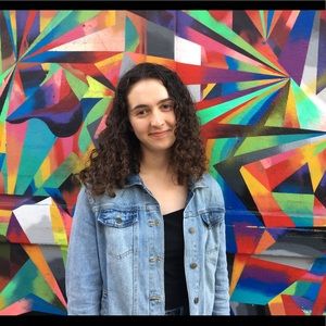 Meet your Posher, Ariella